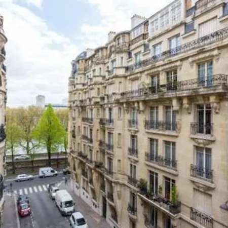 Cmg * Paris